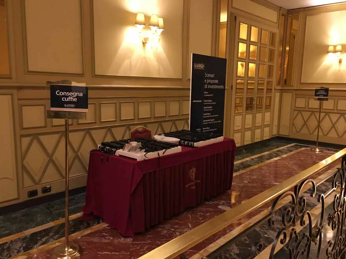 Ricevitori per interpretazione simultanea durante un evento